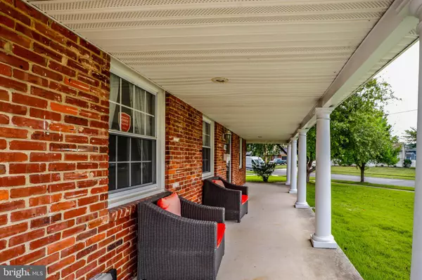 Stratford, NJ 08084,206 WINDING WAY RD