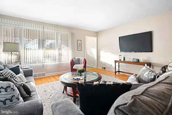 Oaklyn, NJ 08107,705 W BROWNING RD