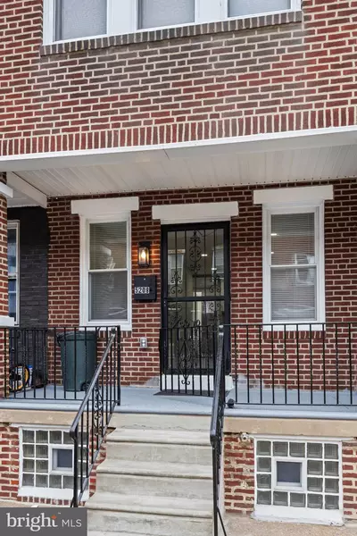 5208 GLENLOCH ST, Philadelphia, PA 19124