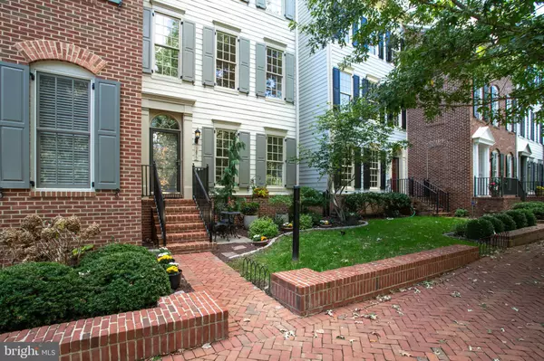 Alexandria, VA 22314,1852 CARPENTER RD