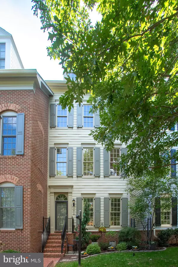 Alexandria, VA 22314,1852 CARPENTER RD