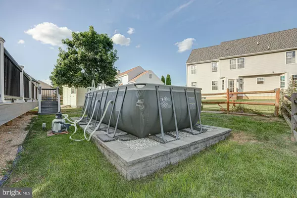 Newark, DE 19702,124 W FLAGSTONE DR