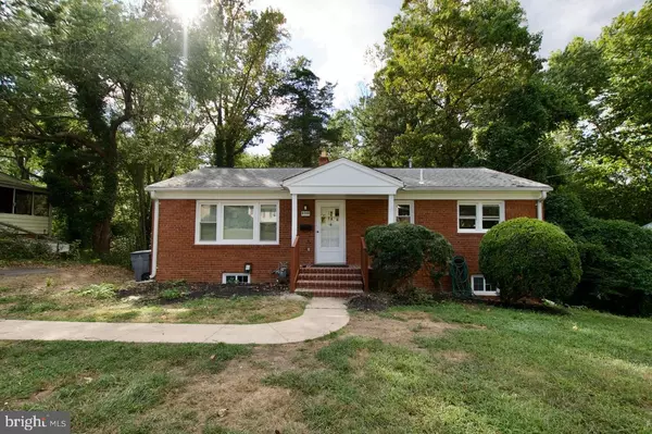 Alexandria, VA 22303,5708 NORTON RD