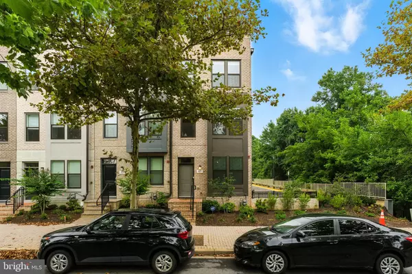 Rockville, MD 20850,807 KING FARM BLVD