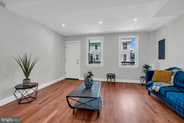 Burlington, NJ 08016,216 JONES AVE