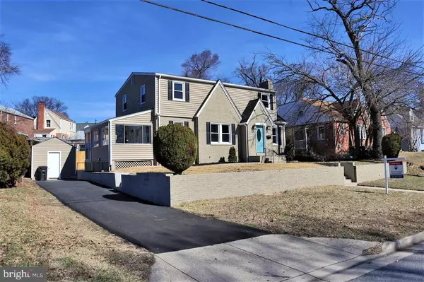 1202 PARKER AVE, Hyattsville, MD 20782