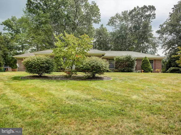 Fayetteville, PA 17222,6611 CONGRESSIONAL TER