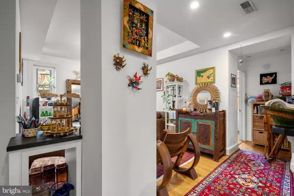 Washington, DC 20010,3220 17TH ST NW #106