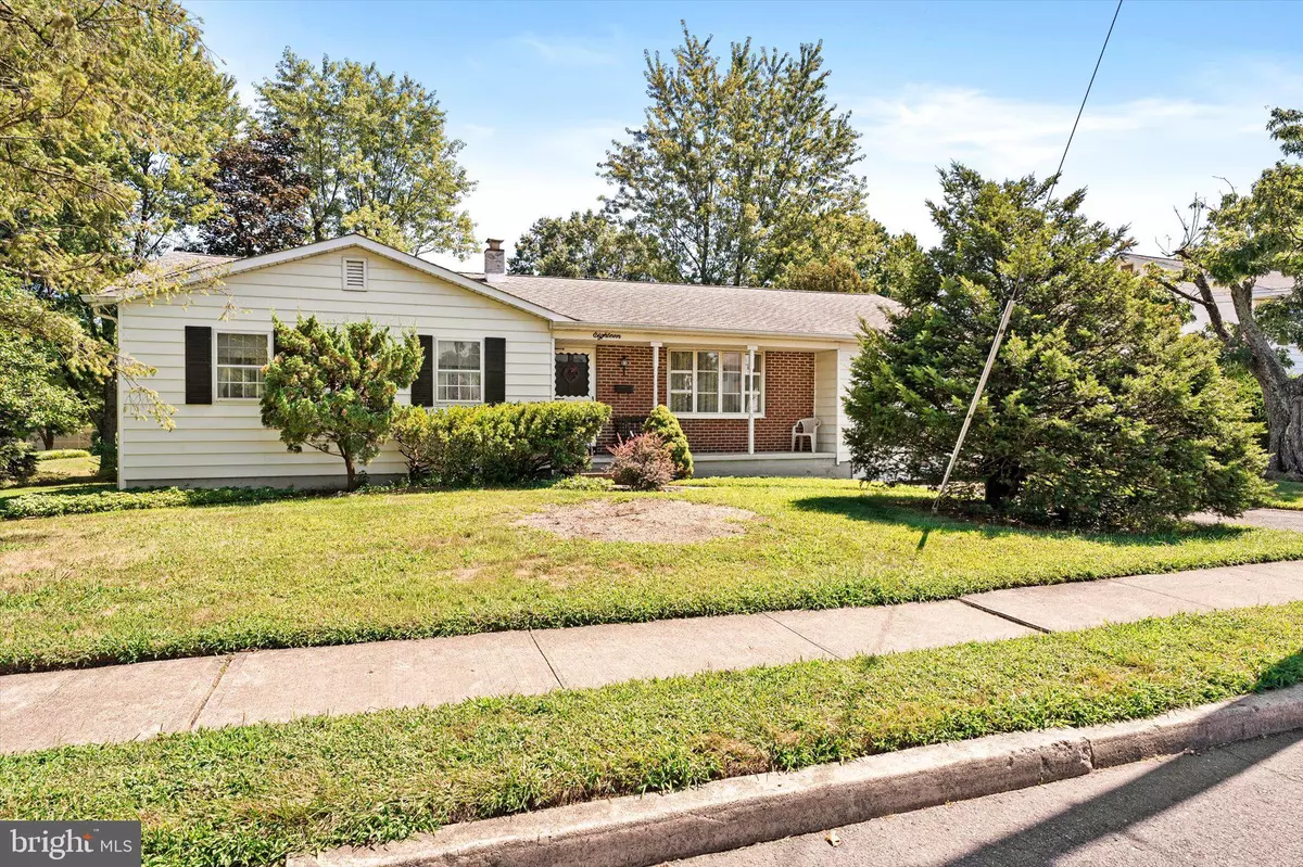 Hamilton, NJ 08690,18 COMPTON WAY