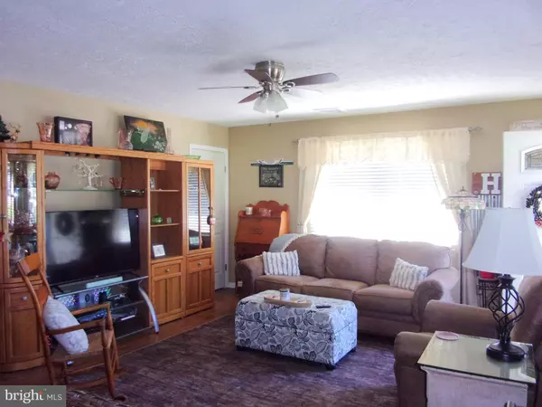 Hammonton, NJ 08037,104 OAK AVE