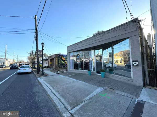 Runnemede, NJ 08078,117 N BLACK HORSE PIKE