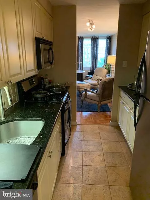 Philadelphia, PA 19106,604-36 S WASHINGTON SQ #1110