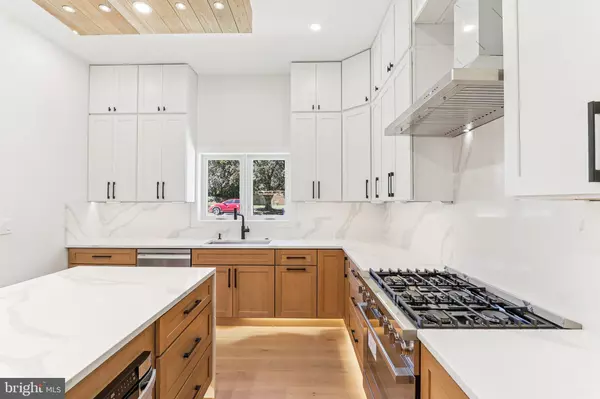 Alexandria, VA 22309,7927 ASHBORO DR