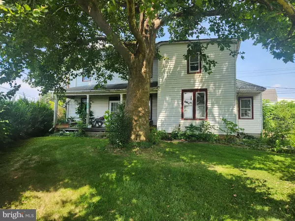 1545 S COLEBROOK RD, Manheim, PA 17545
