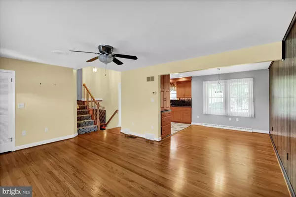 Reading, PA 19604,1209 ALSACE RD