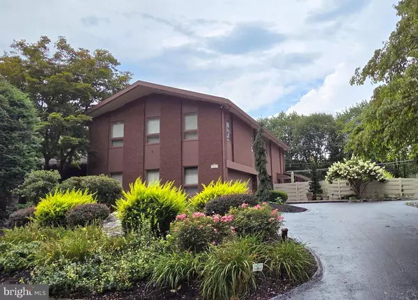 1617 MEADOWLARK, Wyomissing, PA 19610