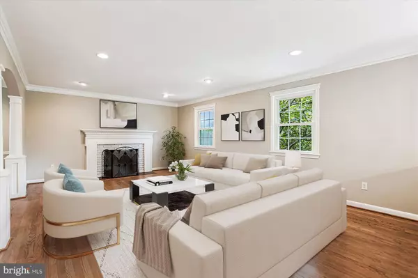 Arlington, VA 22202,2322 S PIERCE ST S