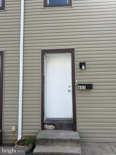 605 DAUPHIN ST, Harrisburg, PA 17103