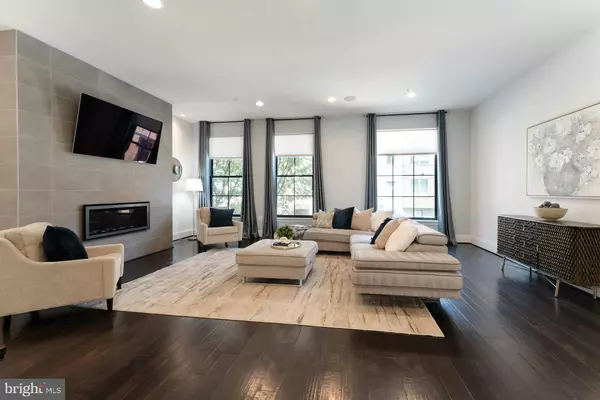 Ashburn, VA 20147,44667 PROVINCETOWN DR