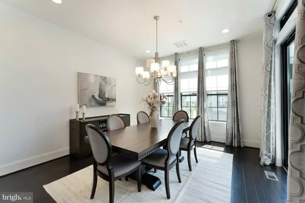 Ashburn, VA 20147,44667 PROVINCETOWN DR