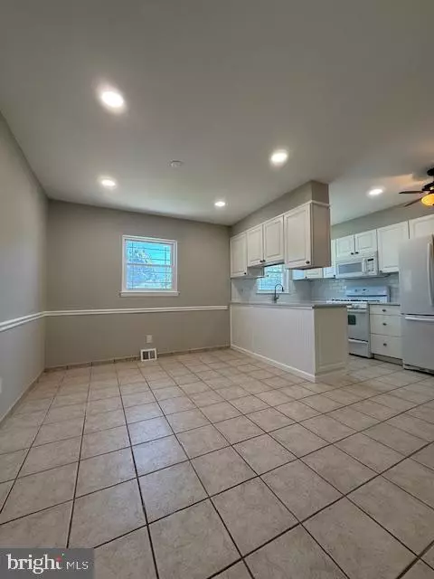 Philadelphia, PA 19152,8718 HARGRAVE ST