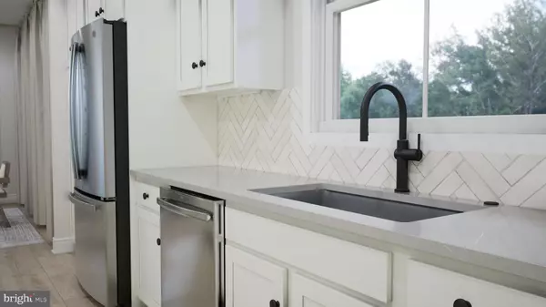 Aldie, VA 20105,25648 RED CHERRY DR