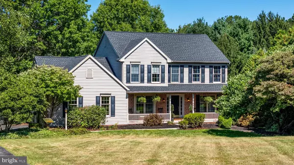 35 RED OAK DR, Coatesville, PA 19320