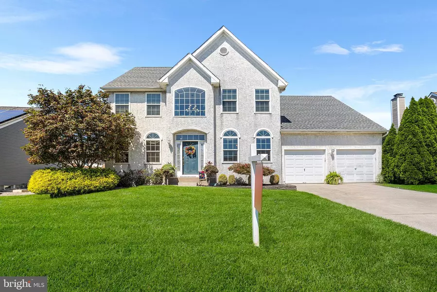 4 LEXINGTON PARK RD, Sicklerville, NJ 08081