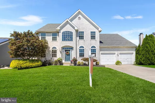 4 LEXINGTON PARK RD, Sicklerville, NJ 08081