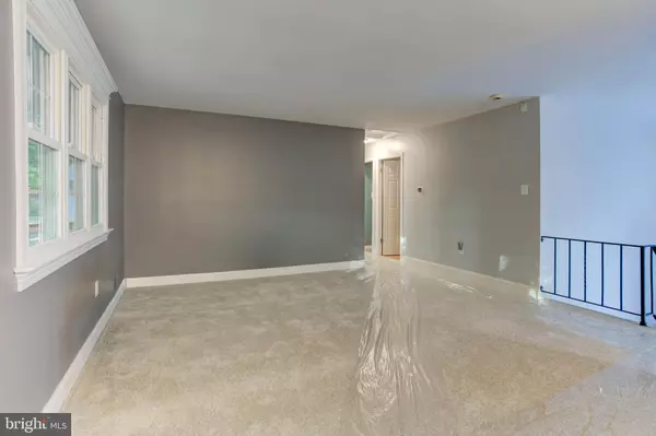 Woodbridge, VA 22192,2896 CHALET CT