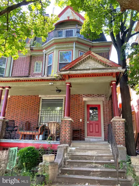 4816 CEDAR AVE, Philadelphia, PA 19143