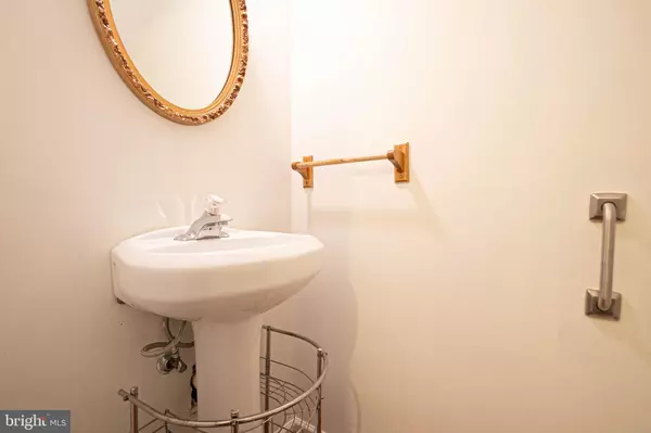 Centreville, VA 20121,6324 SHIREY LN