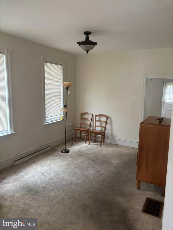 Gloucester City, NJ 08030,633 MARKET ST