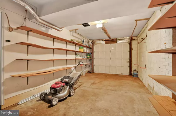 Vienna, VA 22181,9718 COUNSELLOR DR