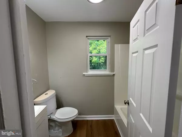 Sicklerville, NJ 08081,574 W LOCH LOMOND DR