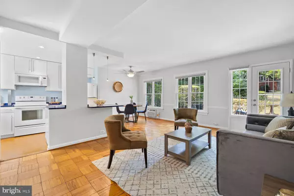 3332 MARTHA CUSTIS DR,  Alexandria,  VA 22302