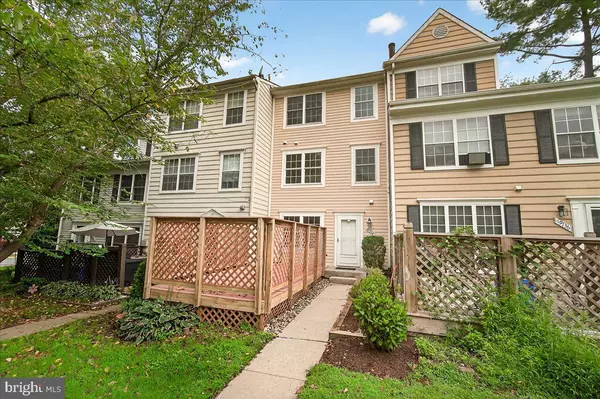 19734 TEAKWOOD CIR #60, Germantown, MD 20874