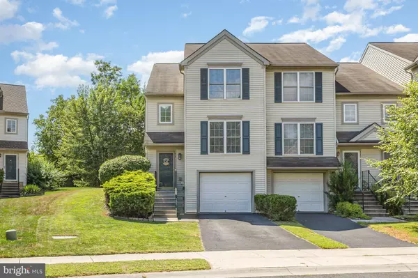 Enola, PA 17025,53 WOODMYRE LN