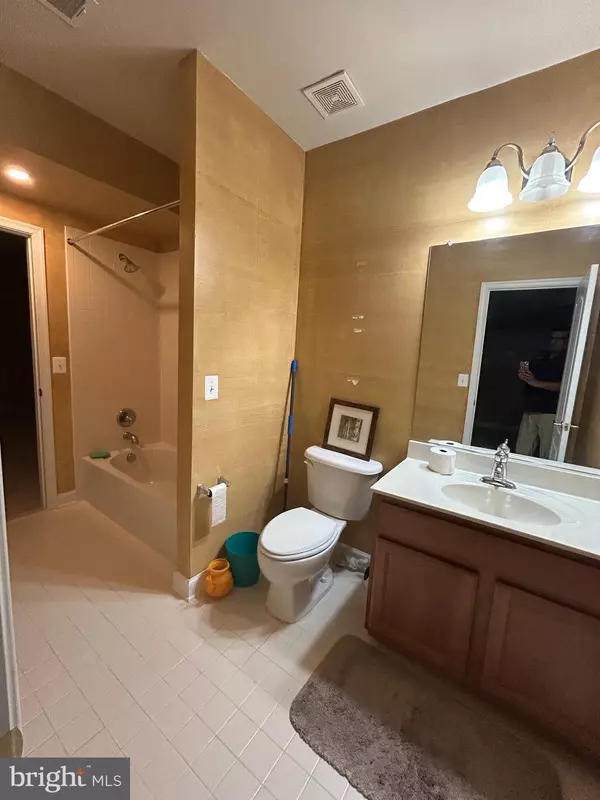 Dumfries, VA 22025,16979 HORTON CT