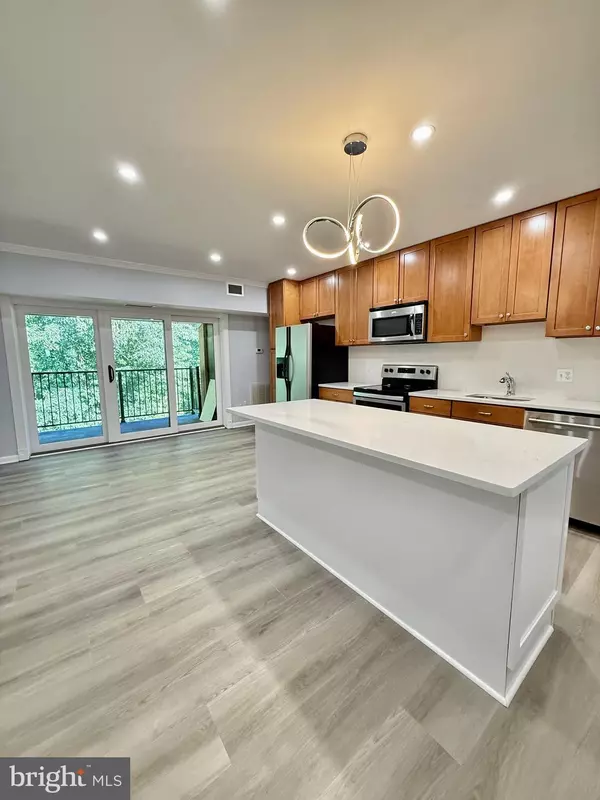 Reston, VA 20191,11603 STONEVIEW SQ #21C