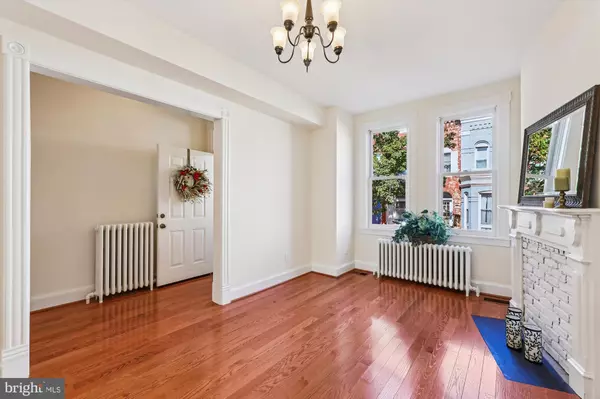 Washington, DC 20002,629 ACKER PL NE