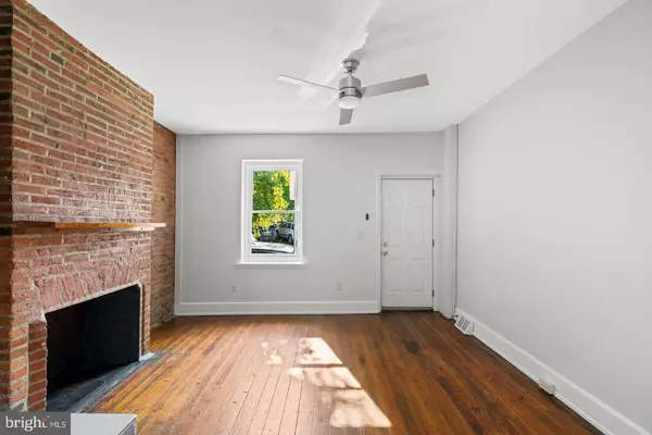 Philadelphia, PA 19123,937 N AMERICAN ST
