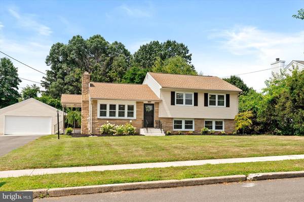 421 PAXSON AVE, Hamilton, NJ 08690