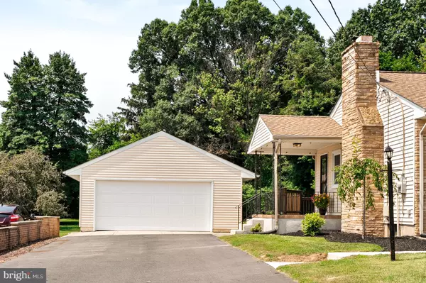 Hamilton, NJ 08690,421 PAXSON AVE