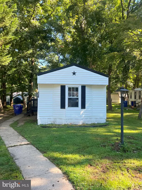 Smyrna, DE 19977,128 IVY RIDGE CT #128