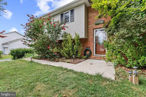 Harrisburg, PA 17112,7728 FARMDALE AVE