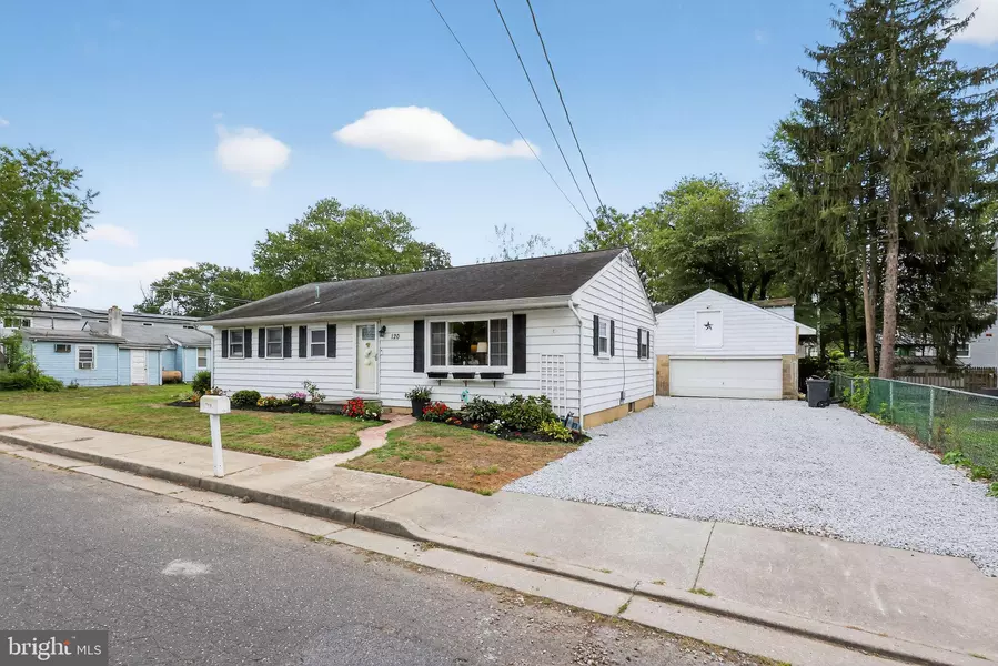 120 LINCOLN DR, Pennsville, NJ 08070