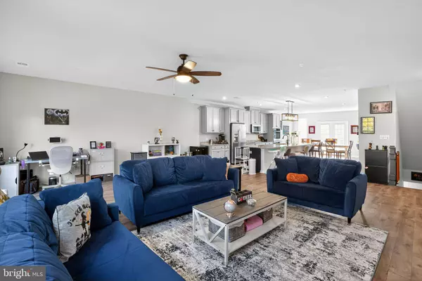 Lanham, MD 20706,10410 JOHN GLENN ST