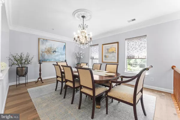 Gaithersburg, MD 20878,75 SWANTON MEWS #200