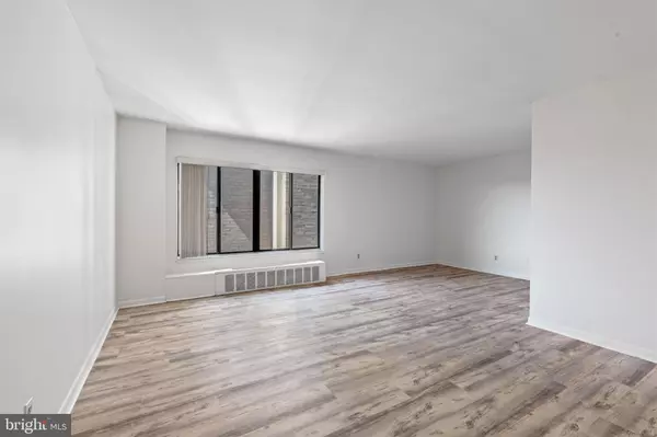 Falls Church, VA 22044,3100 S MANCHESTER ST #909